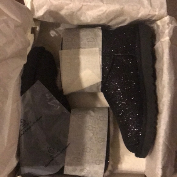 Brand New Uggs - Picture 3 of 8